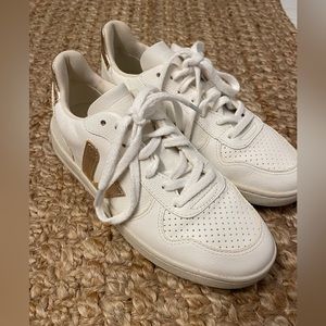 V-10 Leather Extra White Platine Trainers